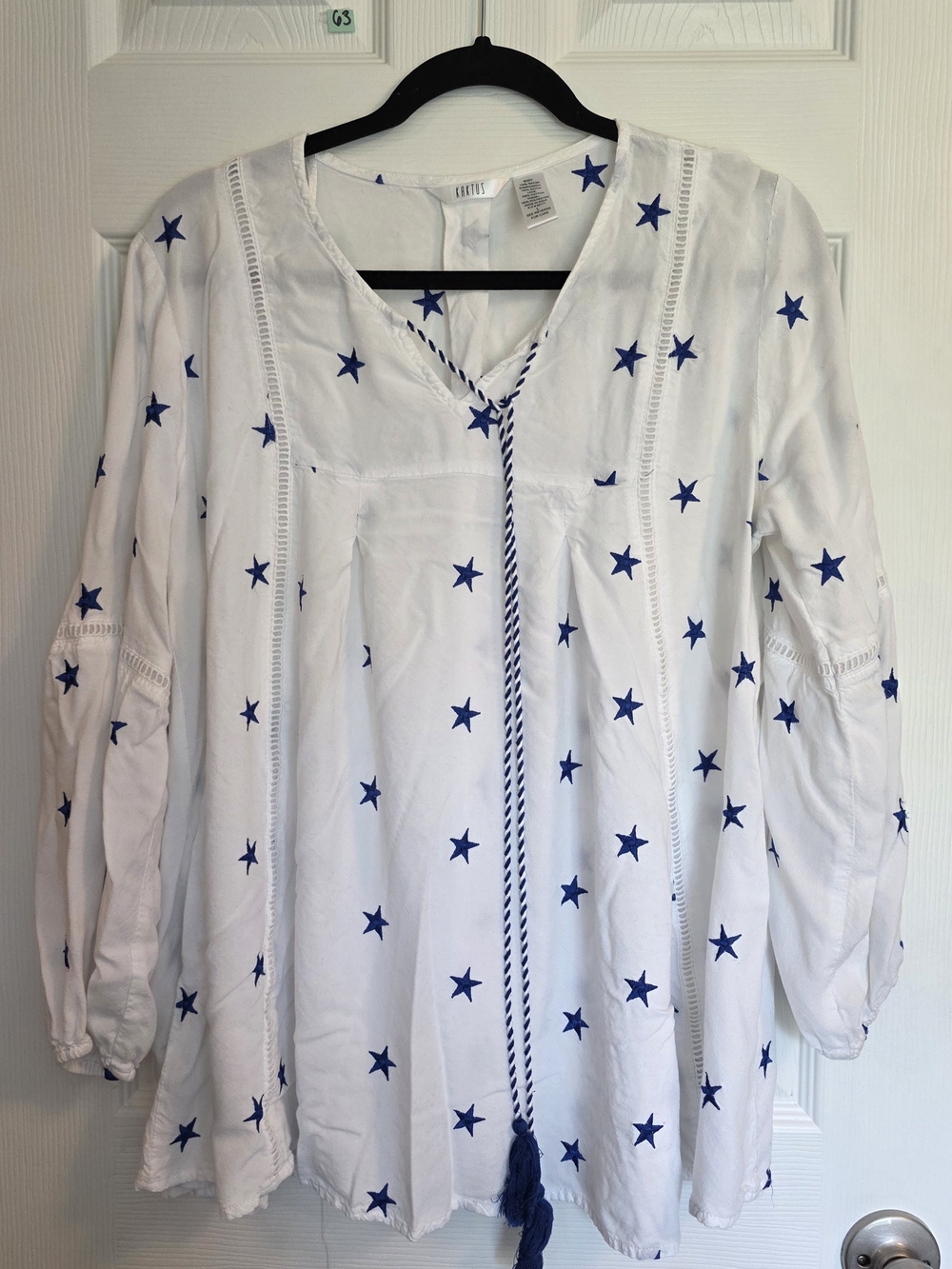 Kaktus White Tunic with Blue Star Print and Tassel Tie
